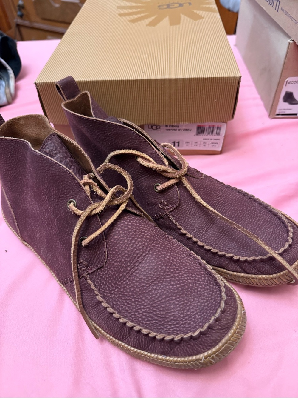 UGG Women's Dark Brown Leather Moccasin Boots USED
